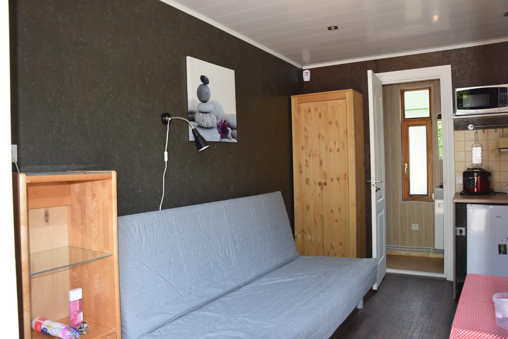 Jūrkalne Melluzi Cottage מראה חיצוני תמונה