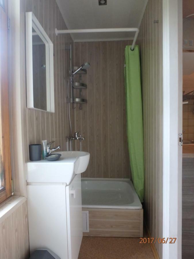 Jūrkalne Melluzi Cottage מראה חיצוני תמונה